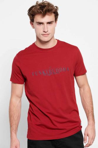 Funky Buddha ανδρικό βαμβακερό T-shirt με contrast lettering και logo label στο πλάι - FBM007-023-04 Βυσσινί L